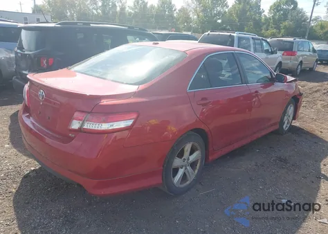 2011 Toyota Camry Se z USA, uszkodzony, nr VIN 4T1BF3EK9BU733397